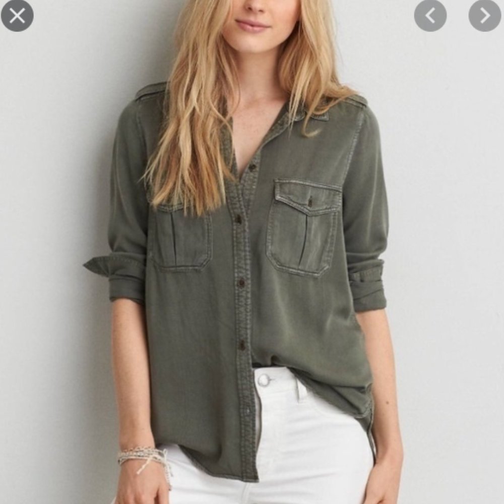 American Eagle Army Green Soft Utility Shirt